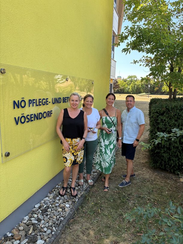 VertreterInnen der Gemeinde Perchtoldsdorf zu Besuch bei unseren BewohnerInnen Elisabeth Grötzl, gfGRin Daniela Rambossek, Sonja Kaltenbrunner, GR Hannes Böger