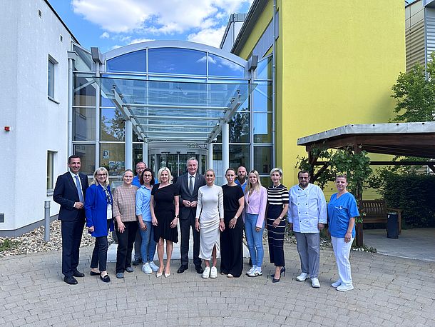 Besuch der Vorstände der NÖ LGA: Mag. Dr. Bernhard Kadlec, Mag. Gerhard Dafert, Geschäftsführung Dr. Silvia Bodi und Team des NÖ PBZ Vösendorf