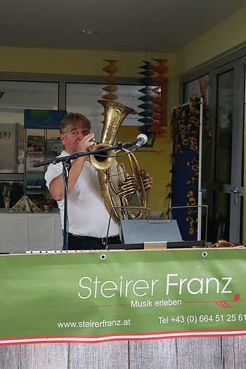 Musikalische Unterhaltung von Steirer Franz.