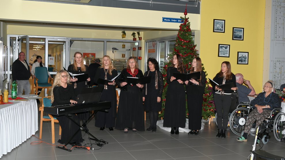 Danke an den Chor für schöne Weihnachtliche Stimmung.